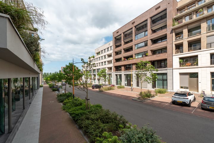 Foto 23 van Madridstraat 57