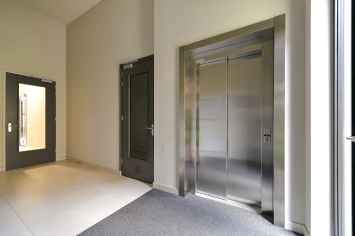 Foto 24 van Madridstraat 57