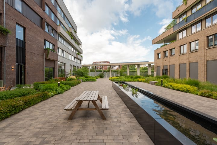 Foto 26 van Madridstraat 57