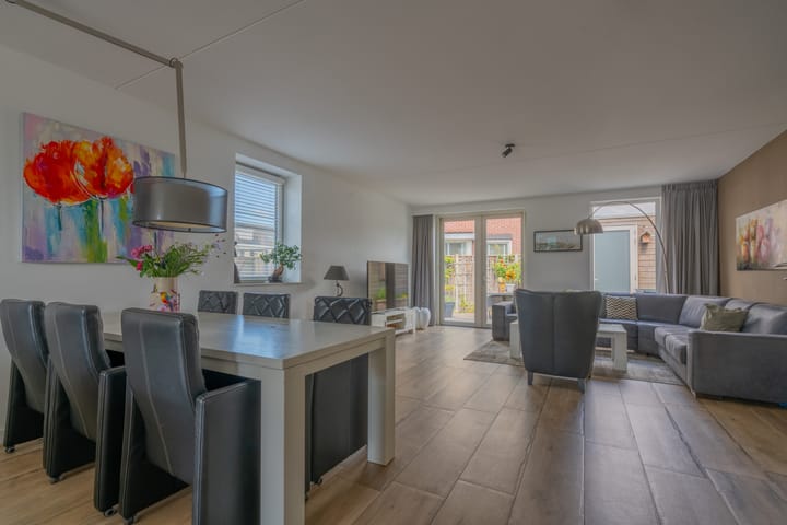 Photo 4 of Vergilius 17