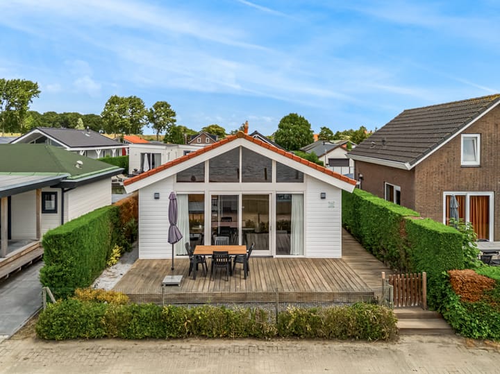 Vrijstaande woning te koop: Onderdijk 245-202, Wervershoof