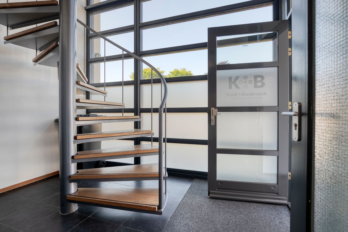 Bekijk foto 3 van Axelsestraat 208-210
