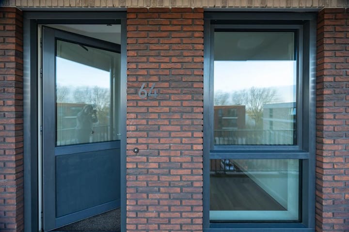 Photo 3 of De Veldwachter 64