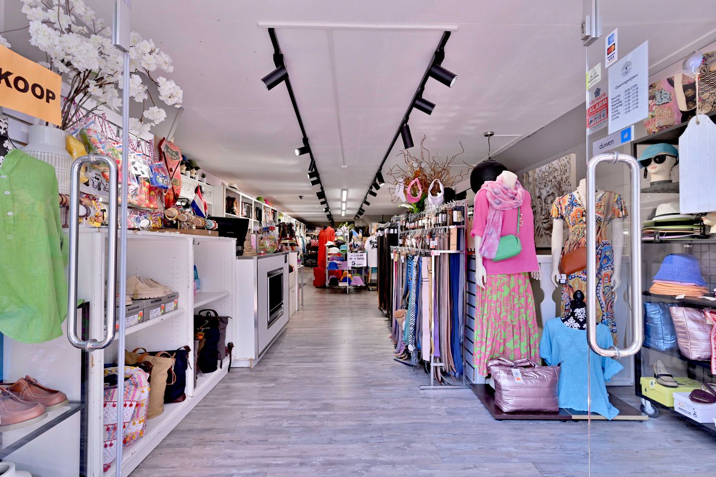 View photo 4 of Grote Overstraat 28