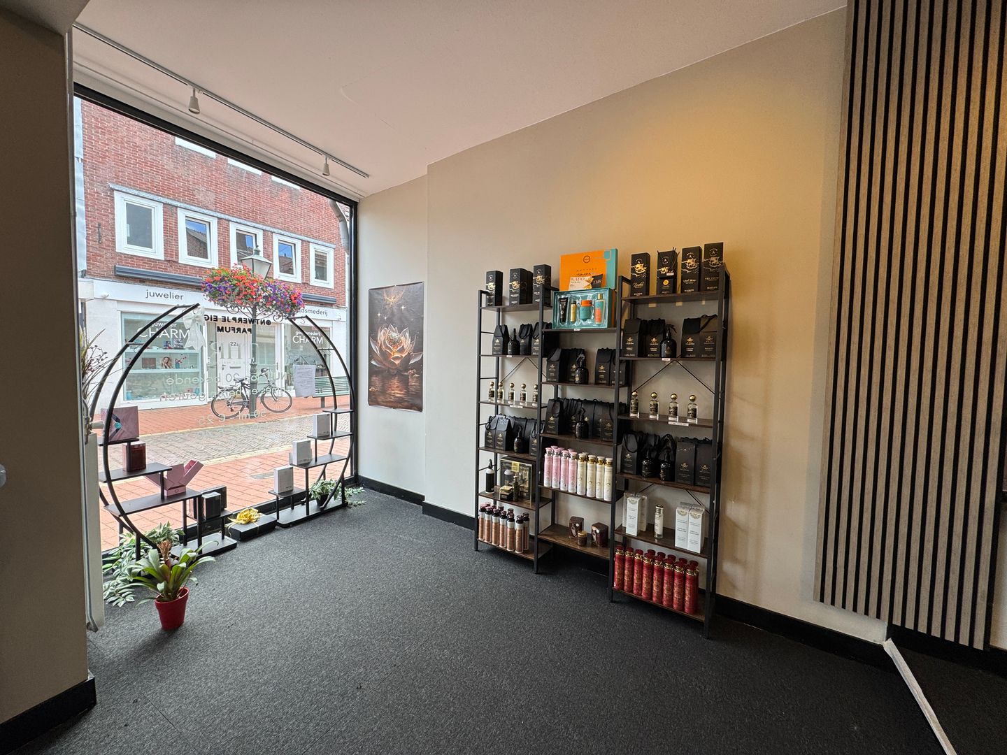 View photo 3 of Nassaustraat 15