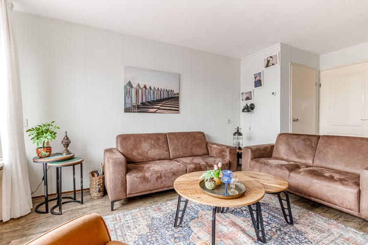 Photo 32 of Baroniestraat 21