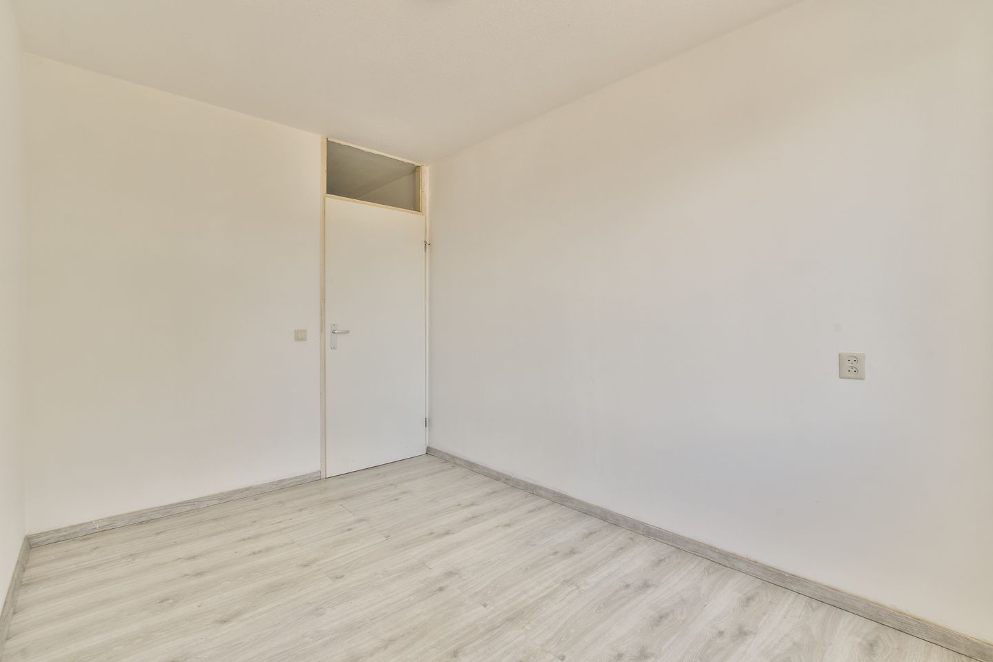 Foto 19 van Krimpertplein 10