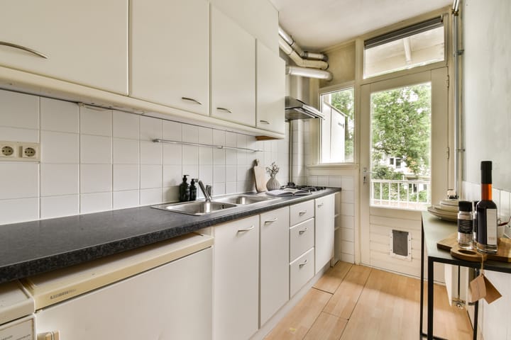 Photo 11 of Elisabeth Wolffstraat 73-2