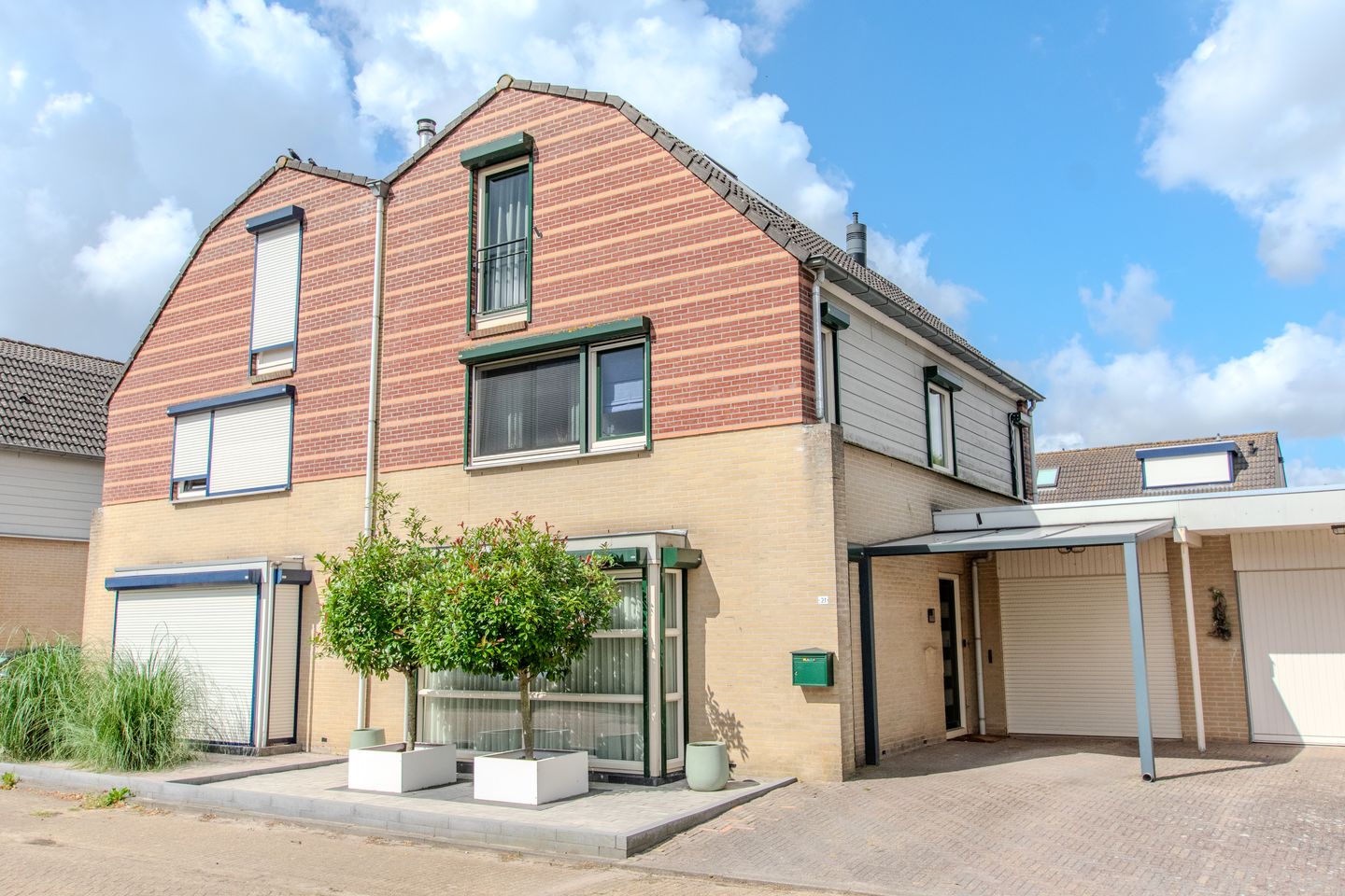 Photo 1 of Hugo de Grootstraat 21