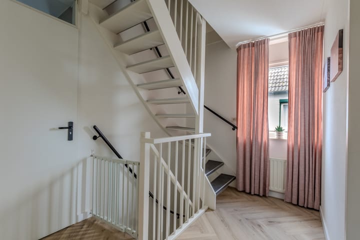 Foto 18 van Hugo de Grootstraat 21