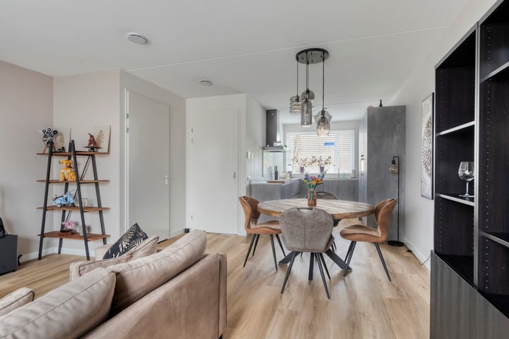 Photo 7 of Johan de Wittstraat 38