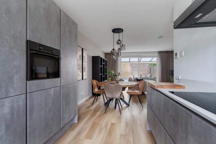 Photo 10 of Johan de Wittstraat 38