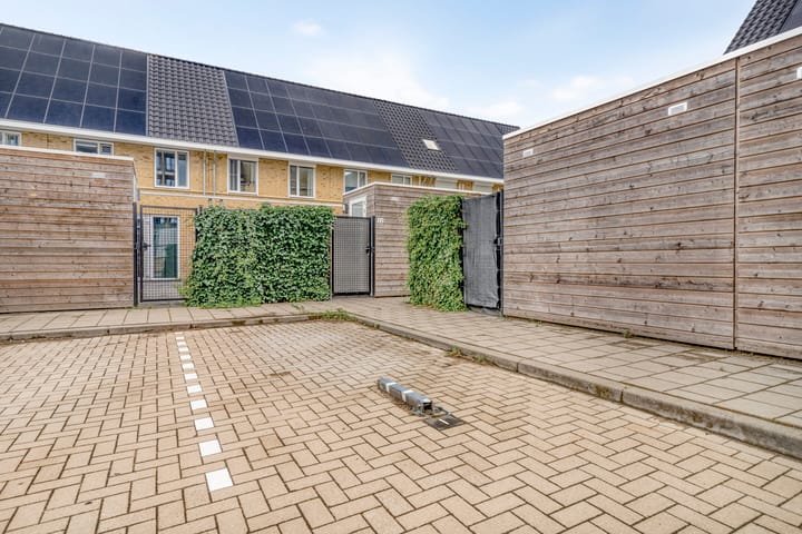 Photo 24 of Johan de Wittstraat 38