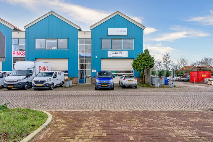 M.C. van Voordenstraat 12, De Rijp