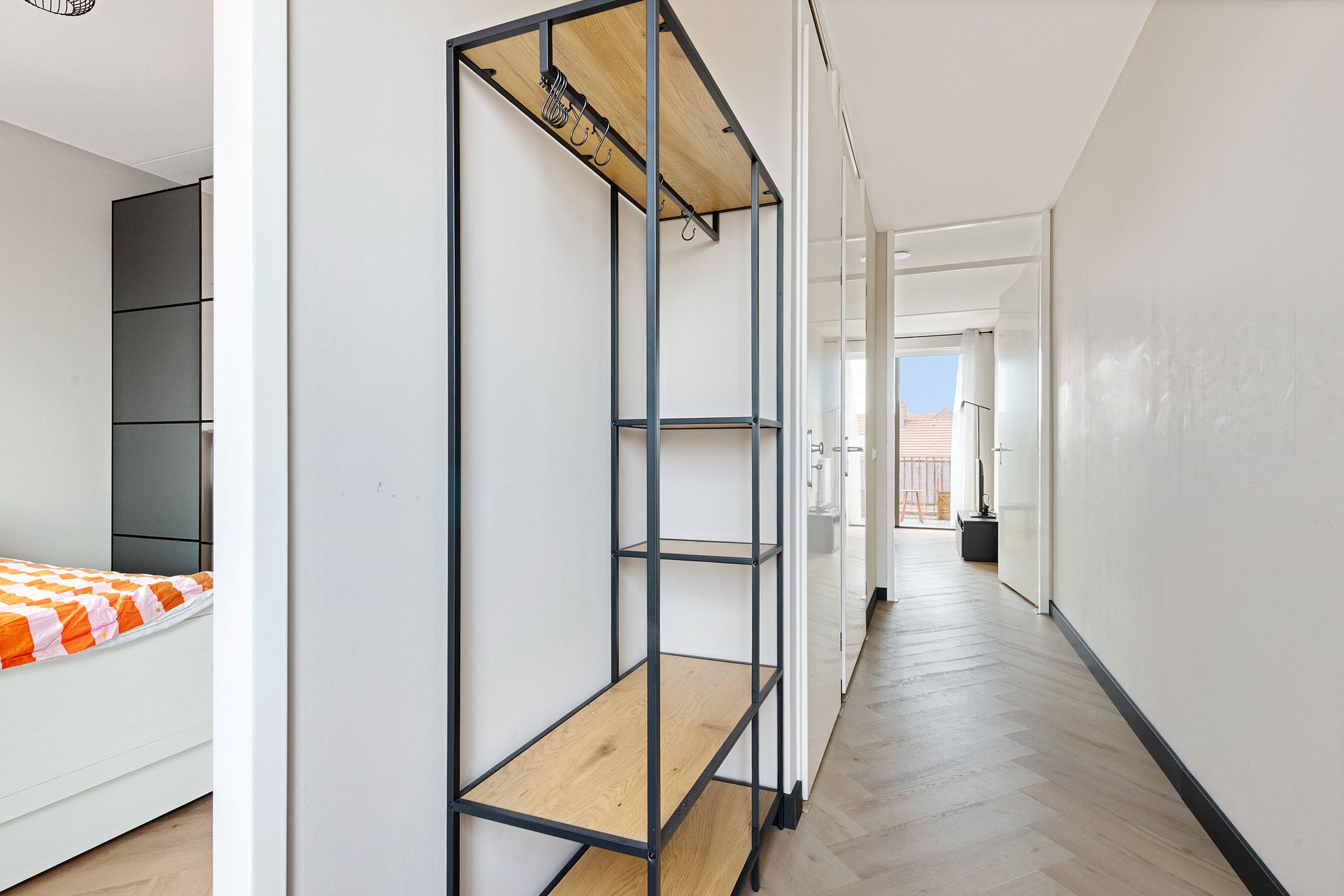 Foto 18 van Ebbenhout 40-F