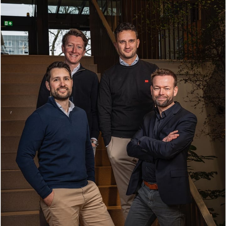 @Work Makelaardij/ Beste makelaar Rdam 2023 + 2024 Logo