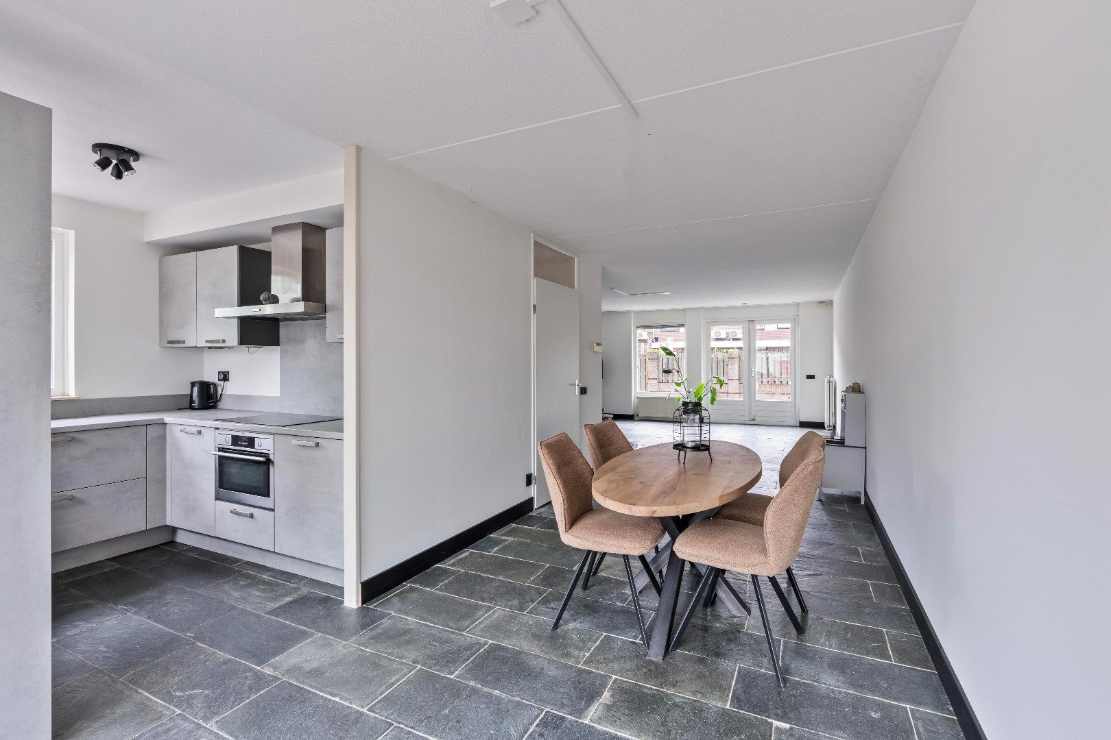 Foto 3 van Meidoornlaan 4