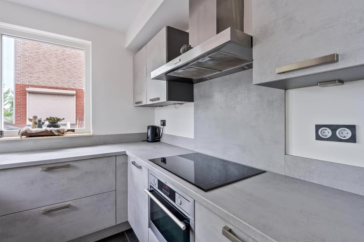 Foto 8 van Meidoornlaan 4