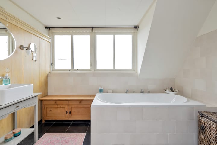 Photo 40 of Zwanenbalg 1519