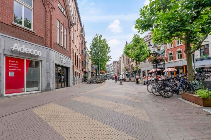 Foto 2 van Parade 51