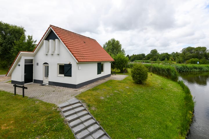 Photo 3 of De Rug 3-047