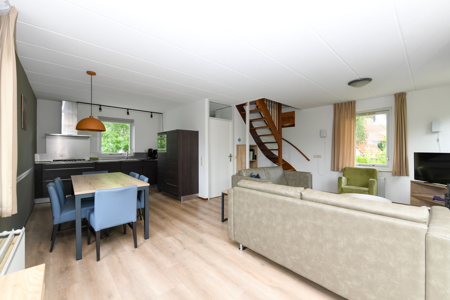 Photo 10 of De Rug 3-047