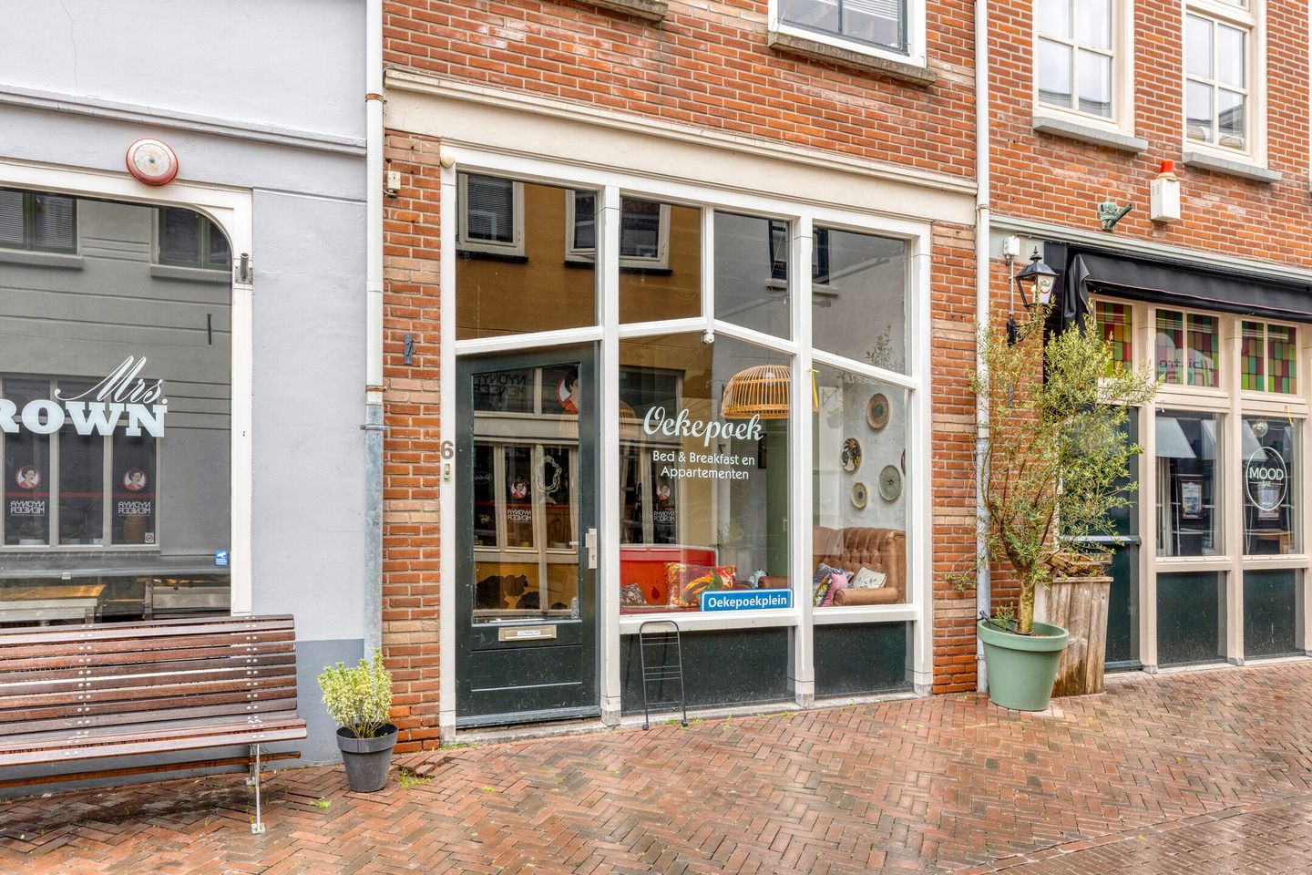 View photo 2 of Walstraat 6