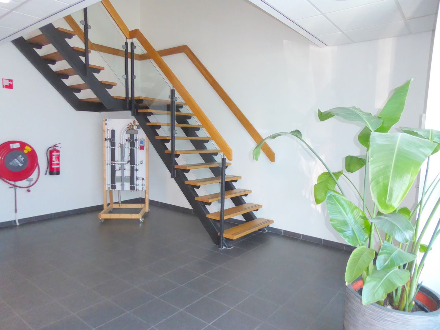 View photo 4 of Stationsweg Oost 281-G