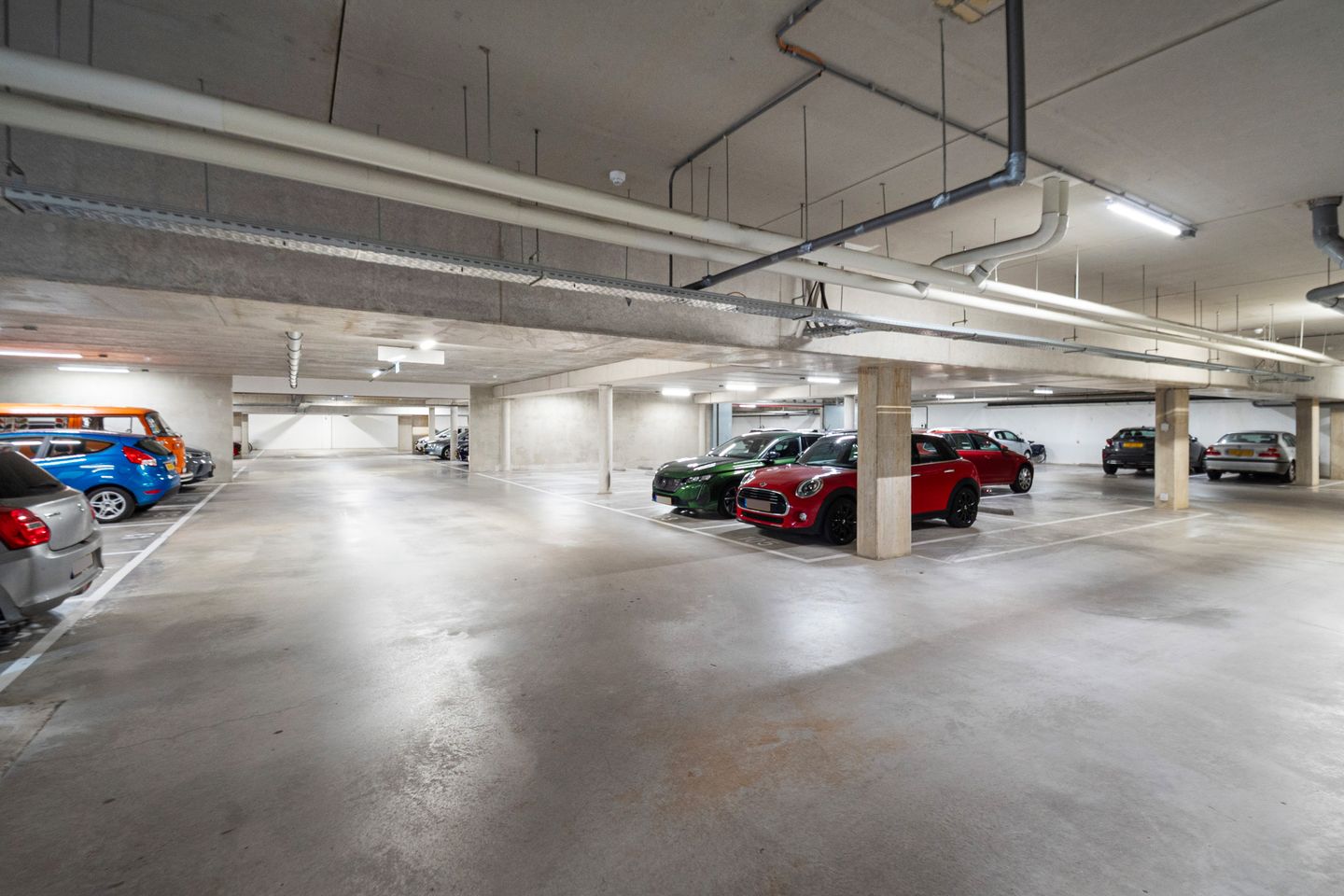 Foto 35 van San Marinostraat 97