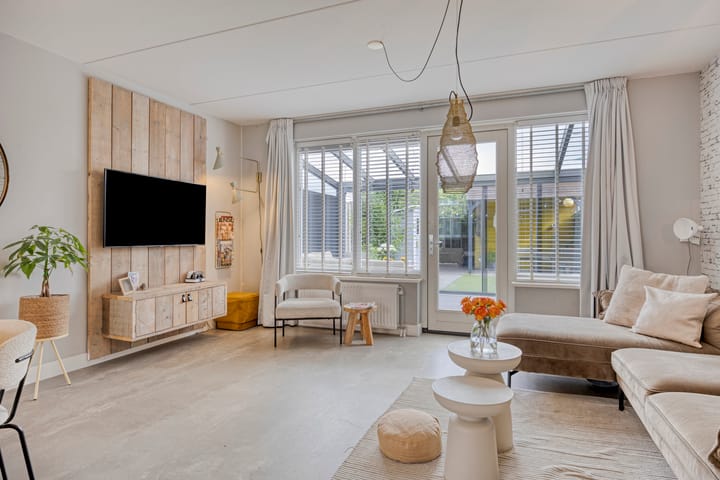 Foto 15 van Knelisroos 7