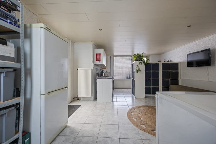 Photo 21 of Gerard van Oostromstraat 12