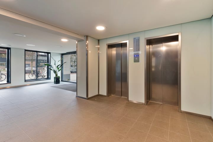 Photo 7 of Burgemeester Hogguerstraat 783