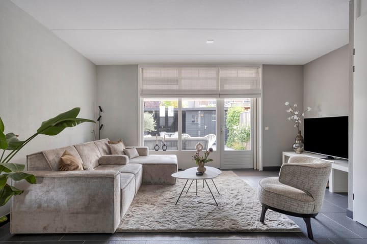 Photo 2 of Anna Blamanpad 12