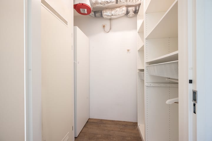 Foto 30 van Wim van Estlaan 39