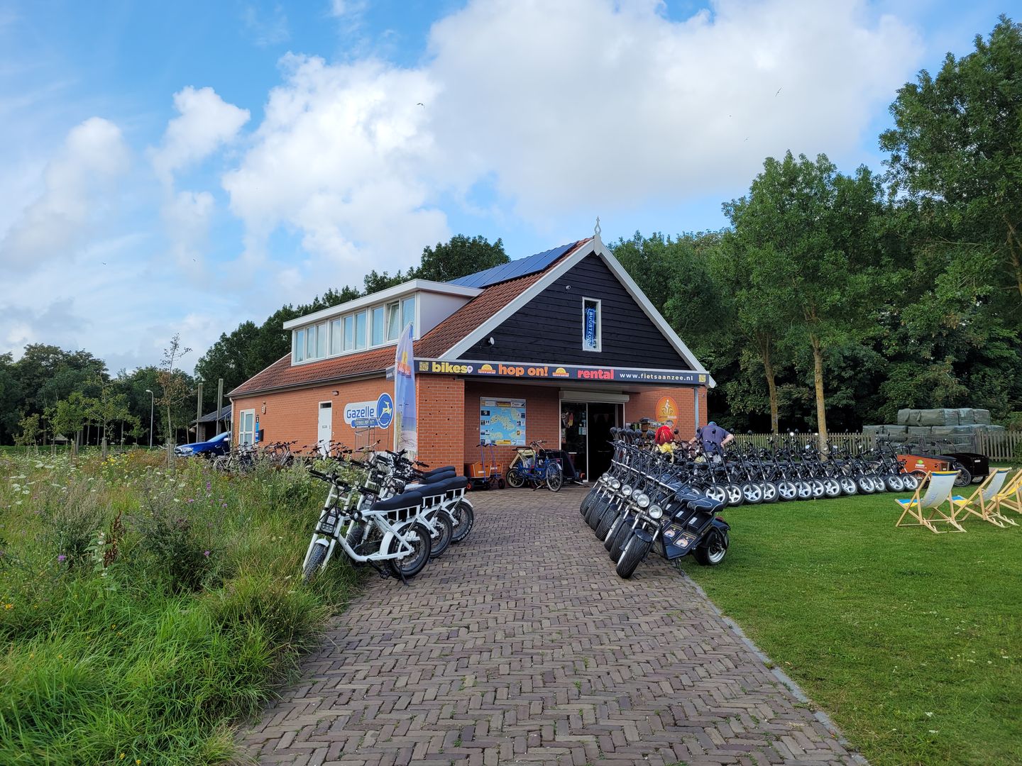 Bekijk foto 2 van Roelandsweg 1