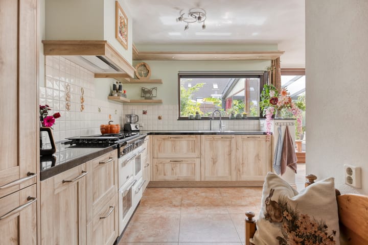 Foto 12 van Pieter Zeemanstraat 19