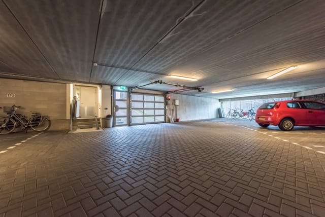 Photo 23 of Binckesstraat 156