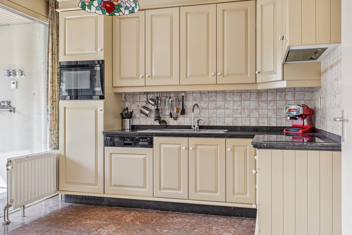 Photo 3 of Saksen Weimarplein 10