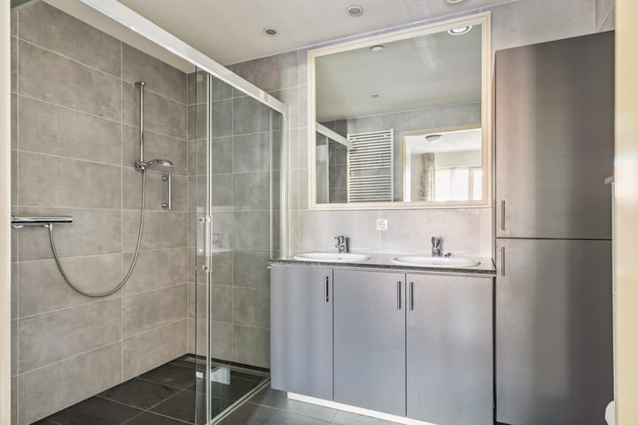 Photo 5 of Saksen Weimarplein 10