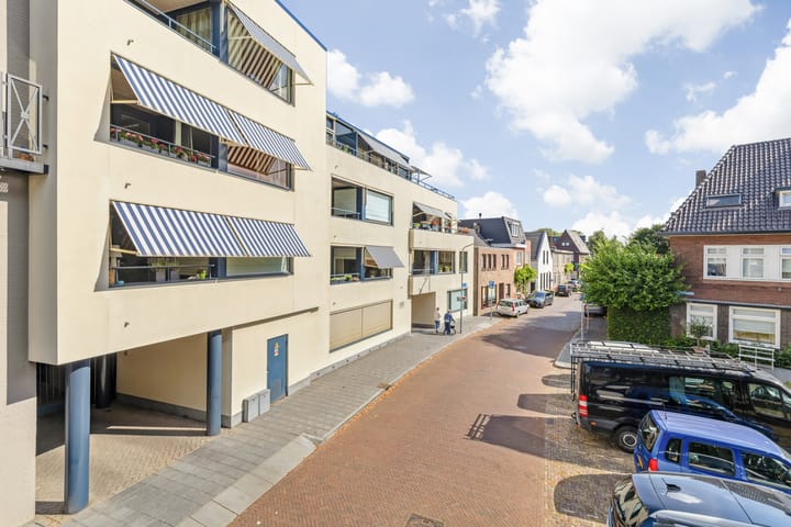 Photo 10 of Saksen Weimarplein 10