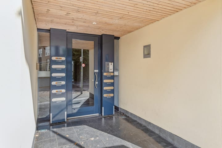 Photo 13 of Saksen Weimarplein 10