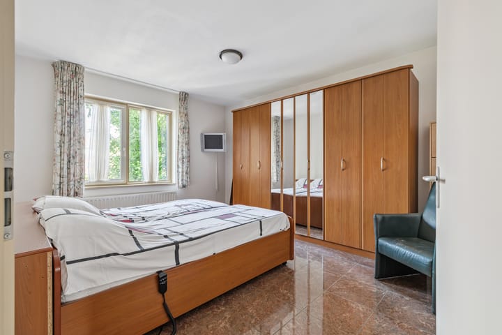 Photo 37 of Saksen Weimarplein 10