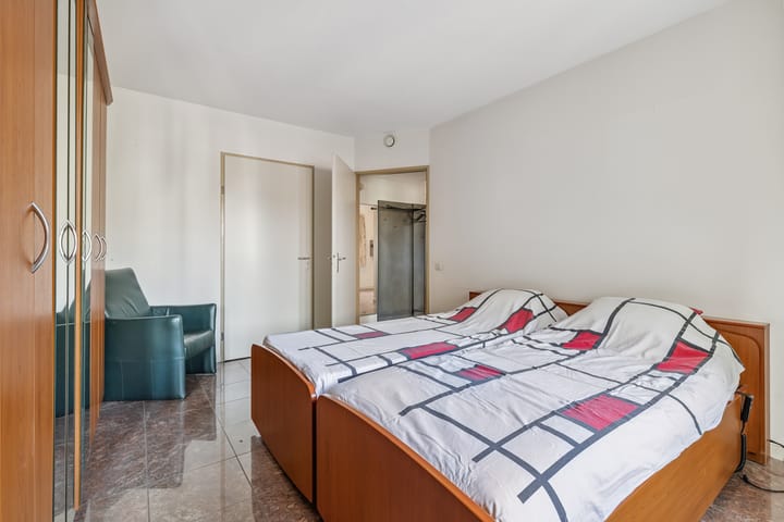 Photo 39 of Saksen Weimarplein 10