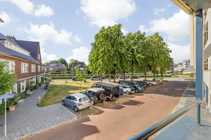 Photo 54 of Saksen Weimarplein 10