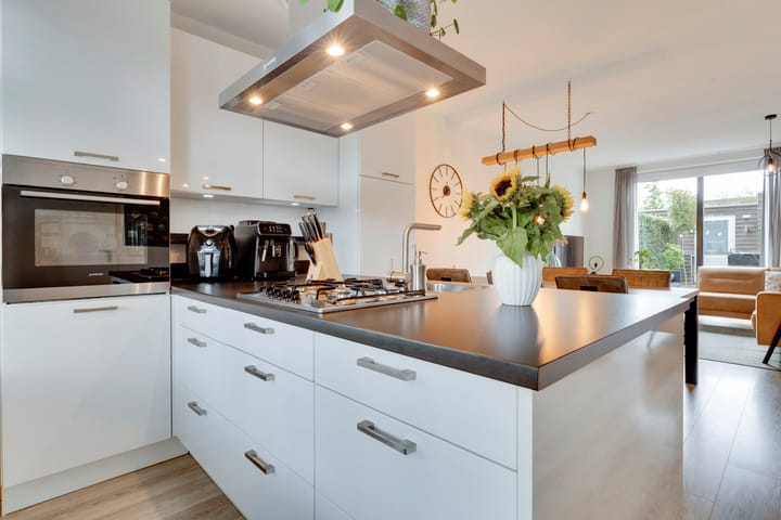 Photo 8 of Joeppe 16