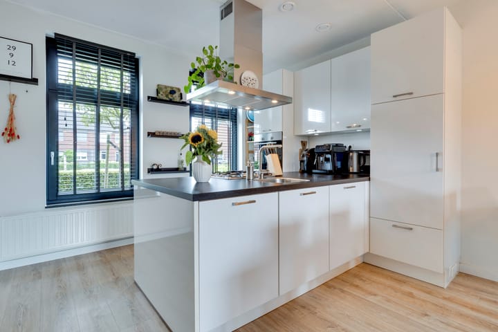 Photo 9 of Joeppe 16