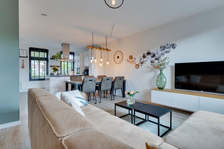 Photo 22 of Joeppe 16