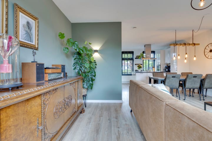 Photo 23 of Joeppe 16