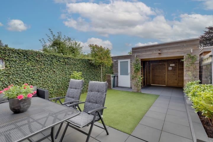 Photo 38 of Joeppe 16