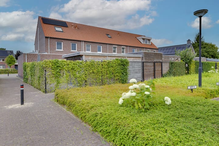 Photo 43 of Joeppe 16